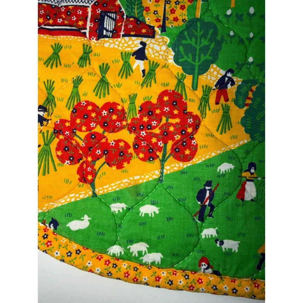Farm Folk Art Quilted Placemats Green Yellow‎ Set of 4 Cottagecore Farmer Calico